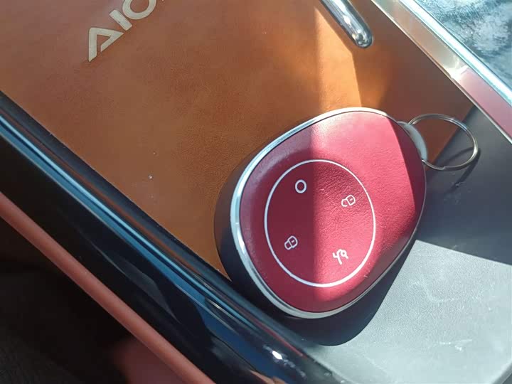 Фото 9 - GAC Aion V