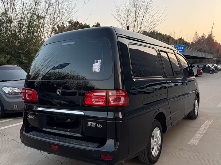 Фото 4 - Dongfeng Forthing Lingzhi M5