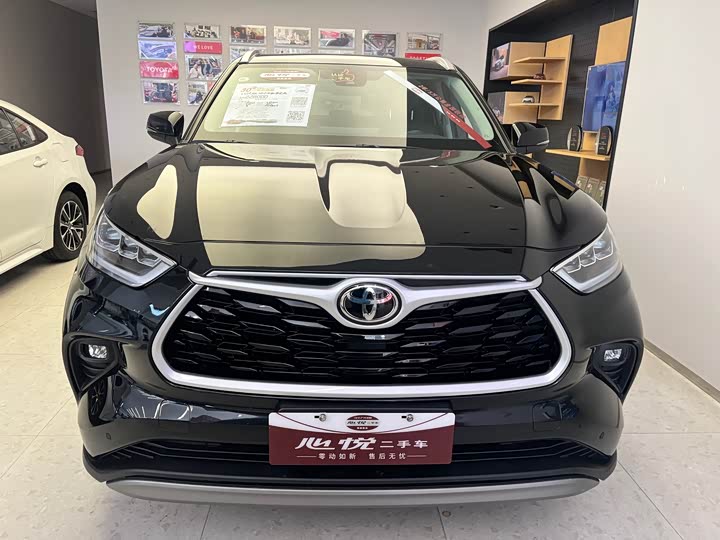 Фото 2 - Toyota Highlander