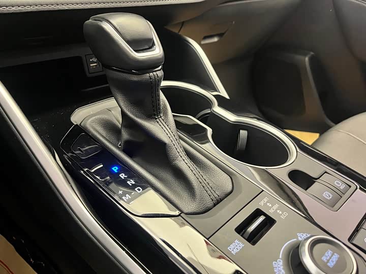 Фото 9 - Toyota Highlander