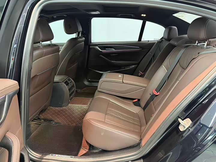 Фото 8 - BMW 5 Series