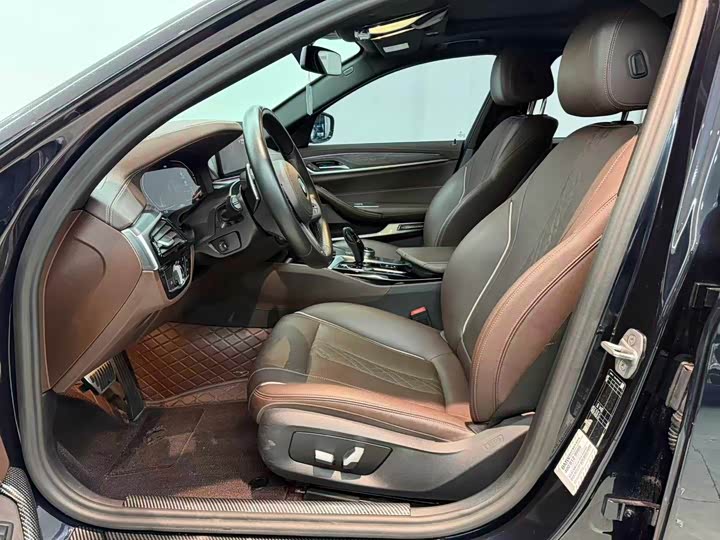 Фото 9 - BMW 5 Series