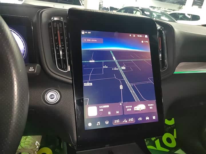 Фото 5 - Hongqi HS3