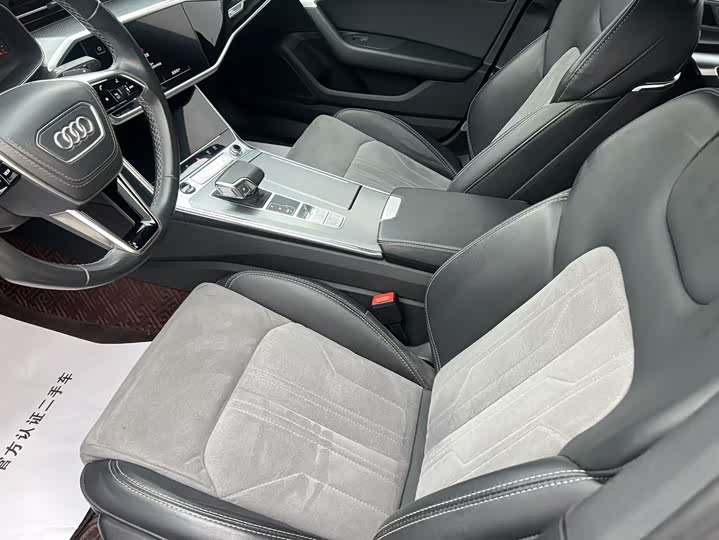 Фото 7 - Audi A6L