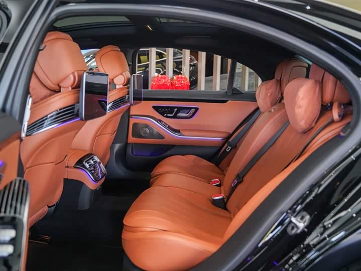 Фото 3 - Mercedes-Benz S-Class