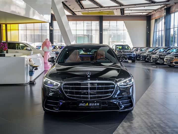 Фото 5 - Mercedes-Benz S-Class