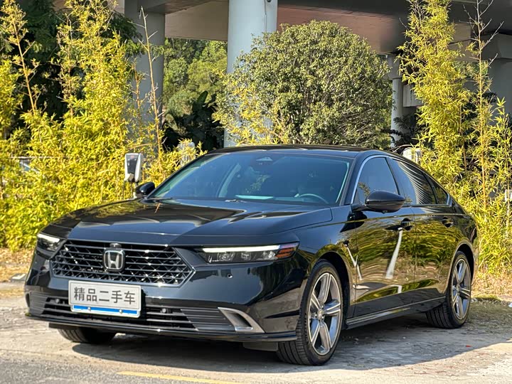 Фото 1 - Honda Accord