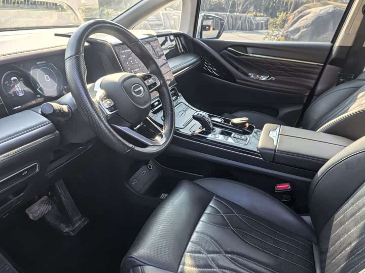 Фото 9 - GAC Trumpchi M8