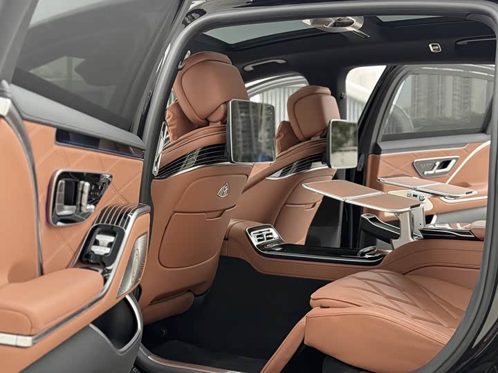 Фото 5 - Mercedes-Benz Maybach S-Class