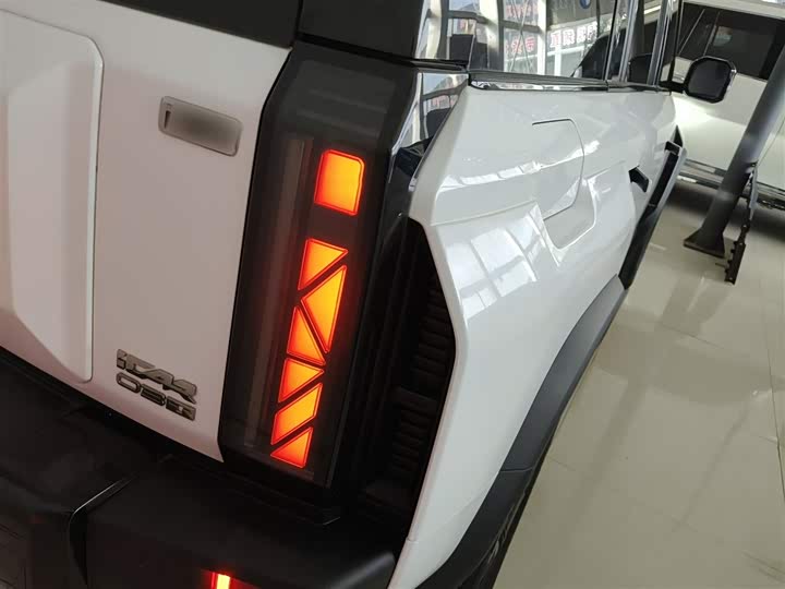 Фото 8 - Chery iCar 03T