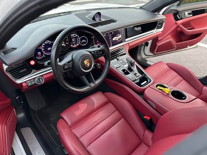 Фото 4 - Porsche Panamera