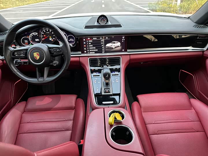 Фото 5 - Porsche Panamera