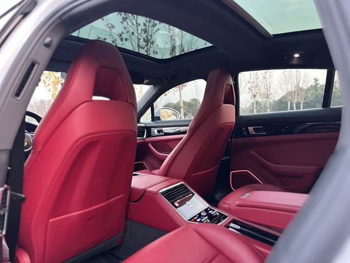 Фото 6 - Porsche Panamera