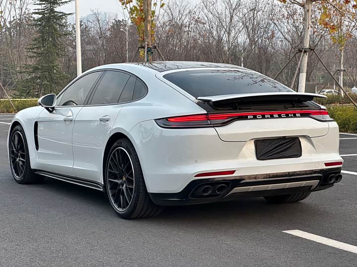 Фото 7 - Porsche Panamera