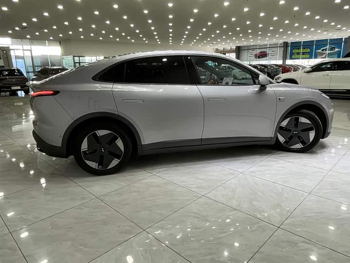 Фото 2 - Nio Onvo L60