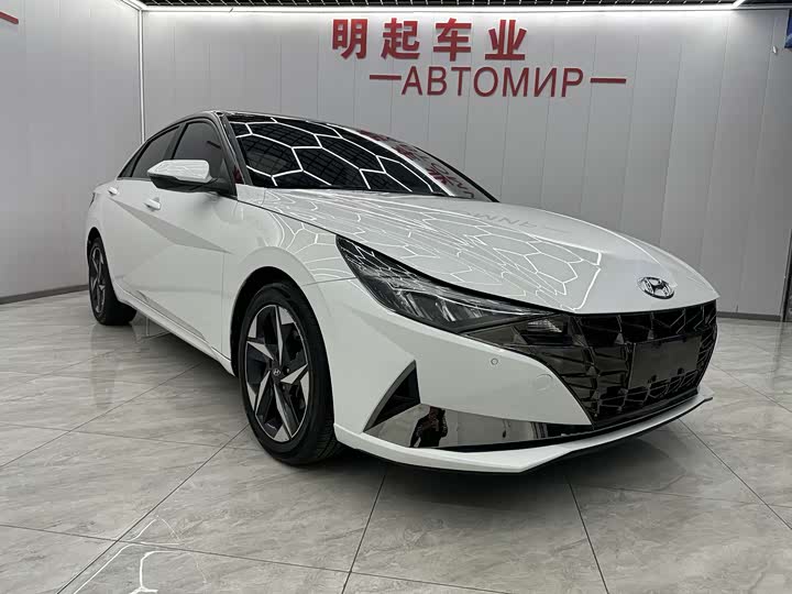 Фото 2 - Hyundai Elantra N line