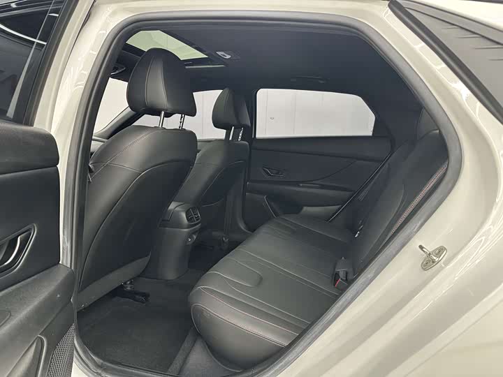 Фото 5 - Hyundai Elantra N line