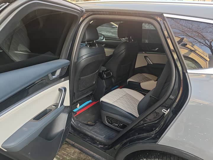 Фото 7 - BYD Tang Hybrid/EV