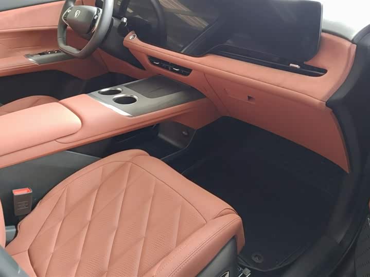 Фото 8 - Changan CS75 Plus