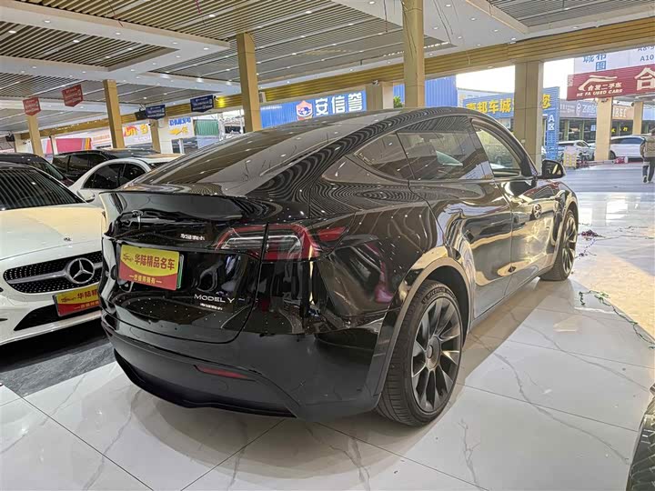 Фото 7 - Tesla Model Y