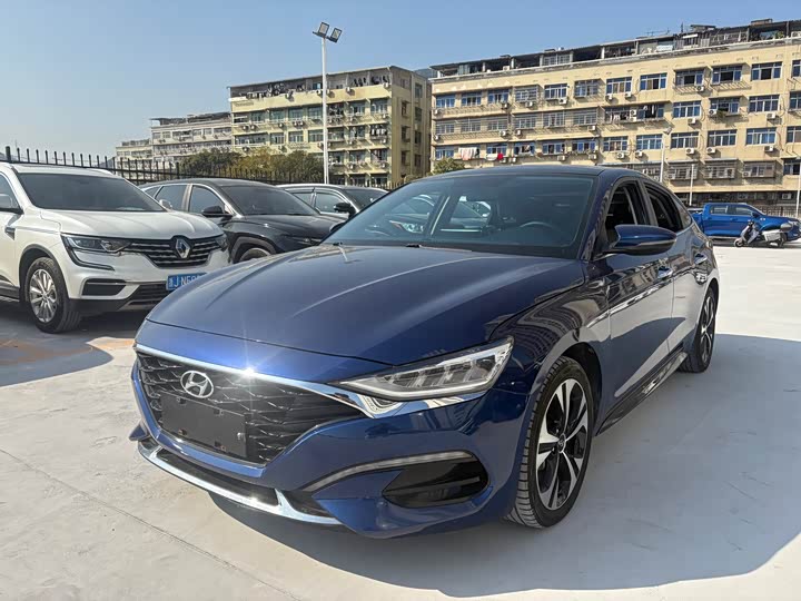 Фото 1 - Hyundai Lafesta