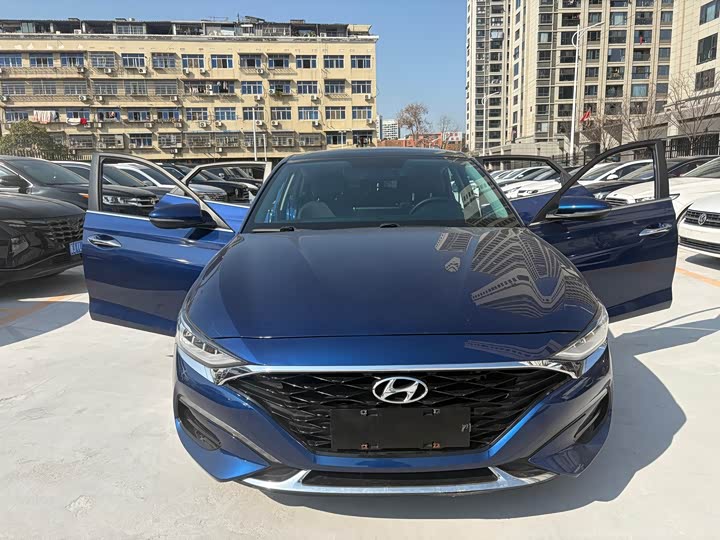 Фото 2 - Hyundai Lafesta