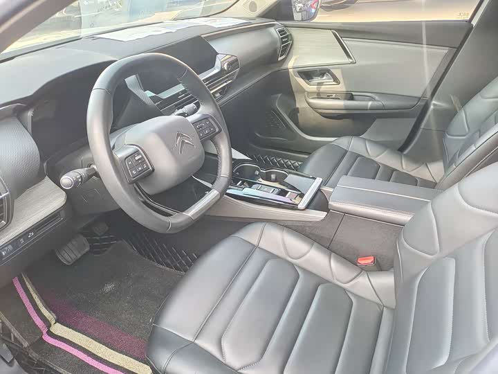 Фото 6 - Citroen C5 X