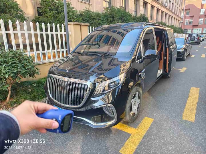 Фото 1 - Mercedes-Benz Vito