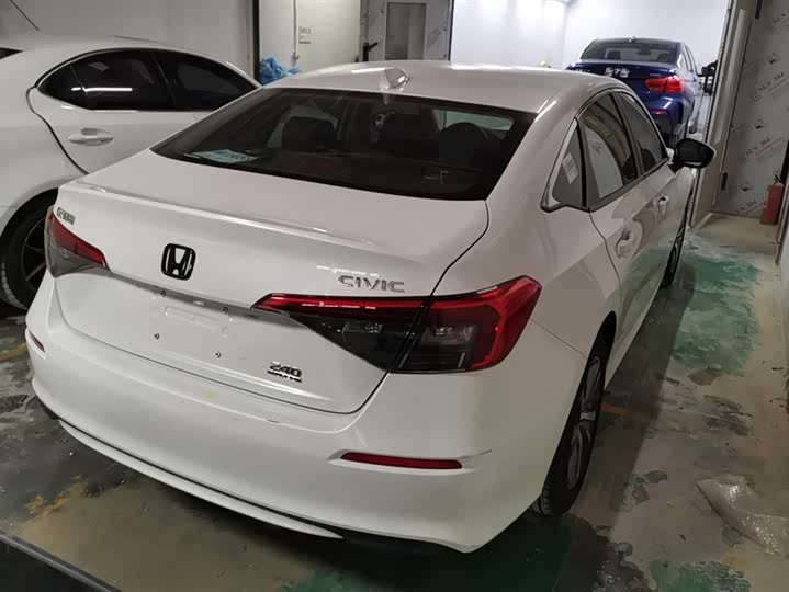 Фото 3 - Honda Civic