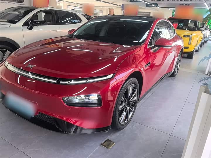 Фото 2 - XPeng P7