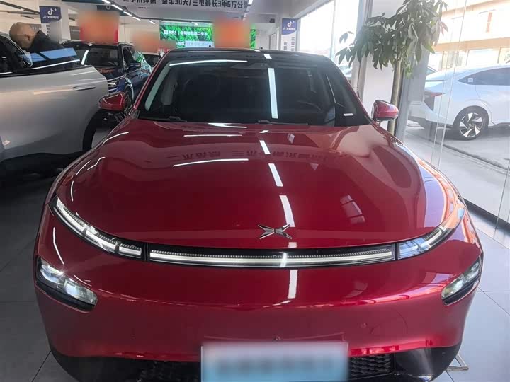 Фото 3 - XPeng P7