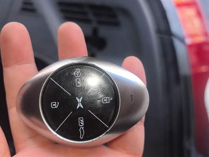 Фото 9 - XPeng P7