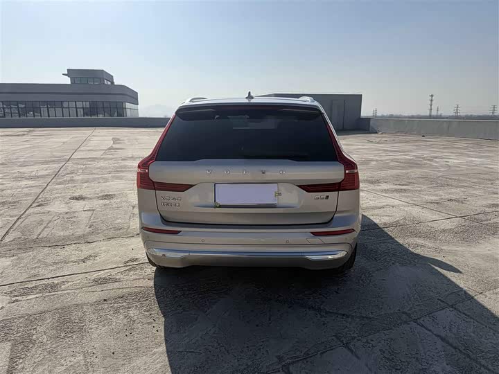 Фото 8 - Volvo XC60