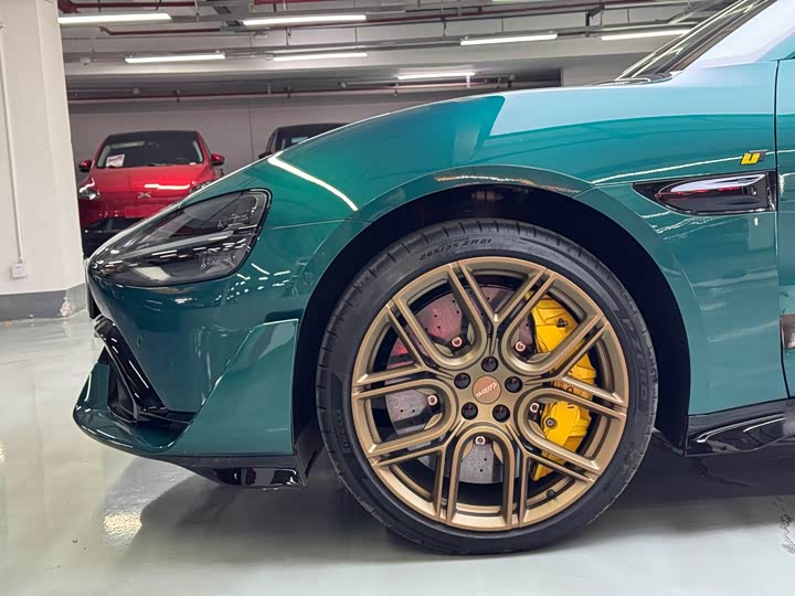 Фото 5 - Xiaomi SU7 Ultra