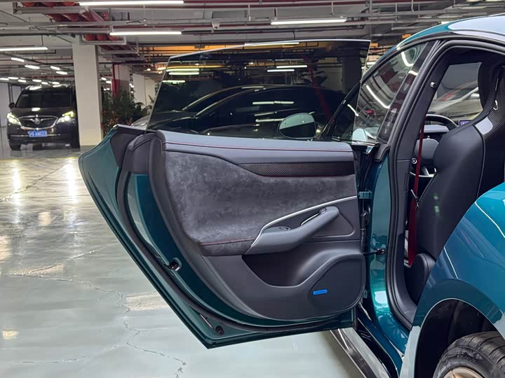 Фото 8 - Xiaomi SU7 Ultra