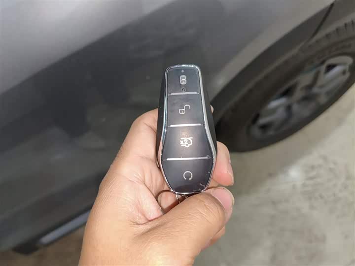 Фото 9 - BYD Yuan Up