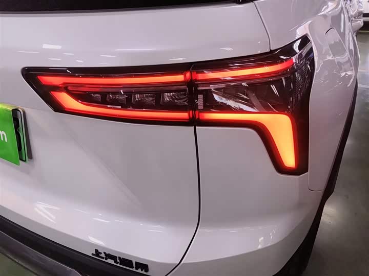 Фото 8 - Chevrolet Equinox Plus