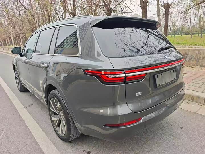 Фото 7 - LiXiang One