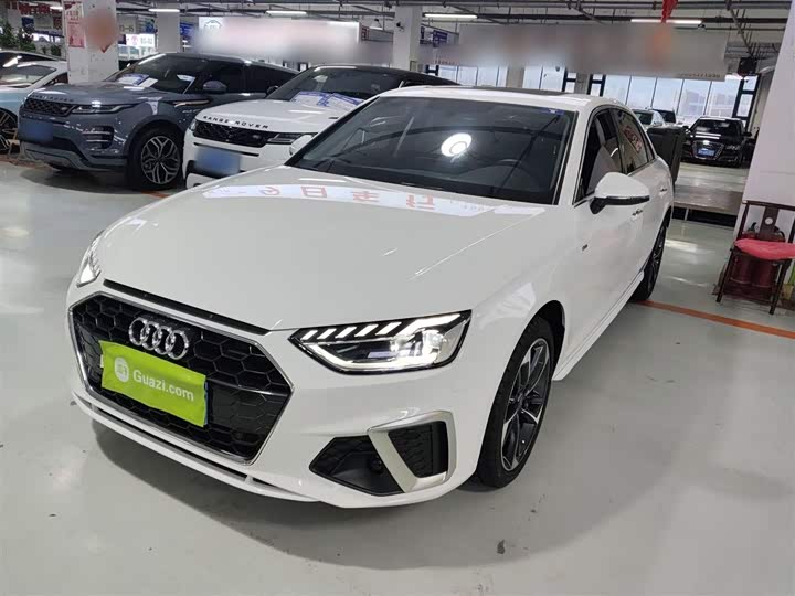 Фото 1 - Audi A4L