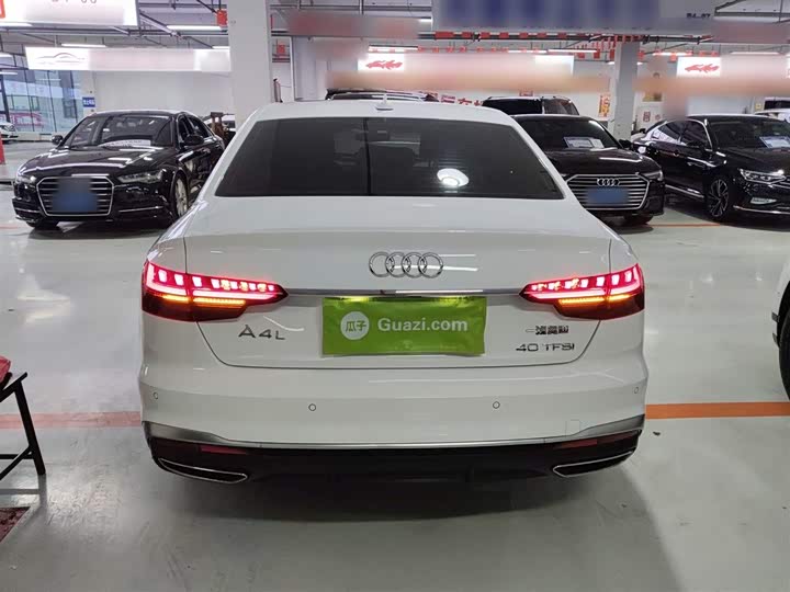 Фото 6 - Audi A4L