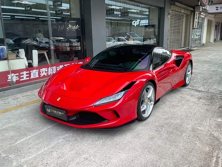 Фото 1 - Ferrari F8