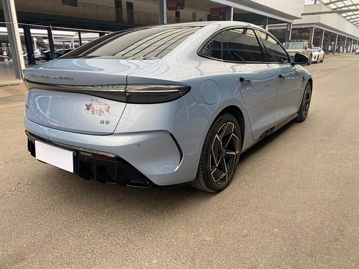 Фото 8 - BYD Seal