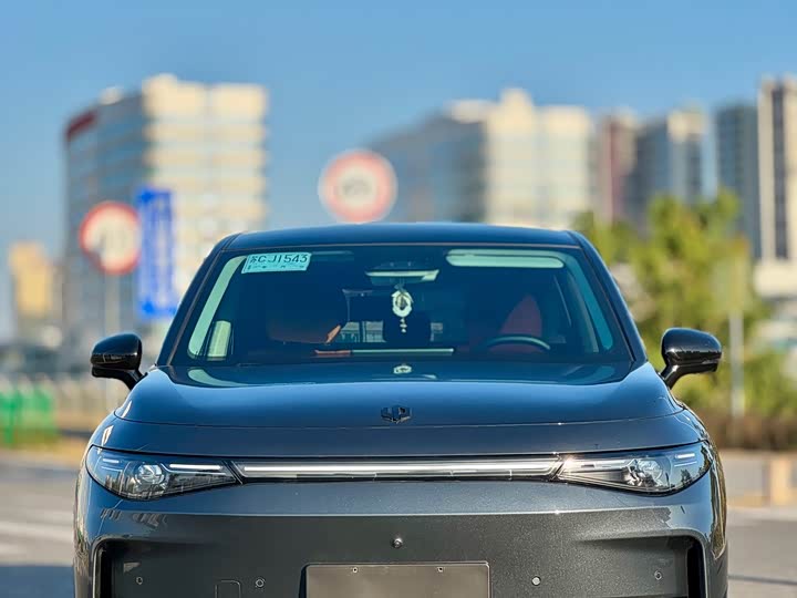 Фото 1 - Leapmotor C10