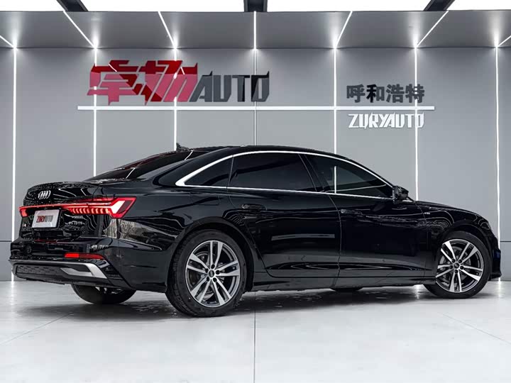 Фото 5 - Audi A6L