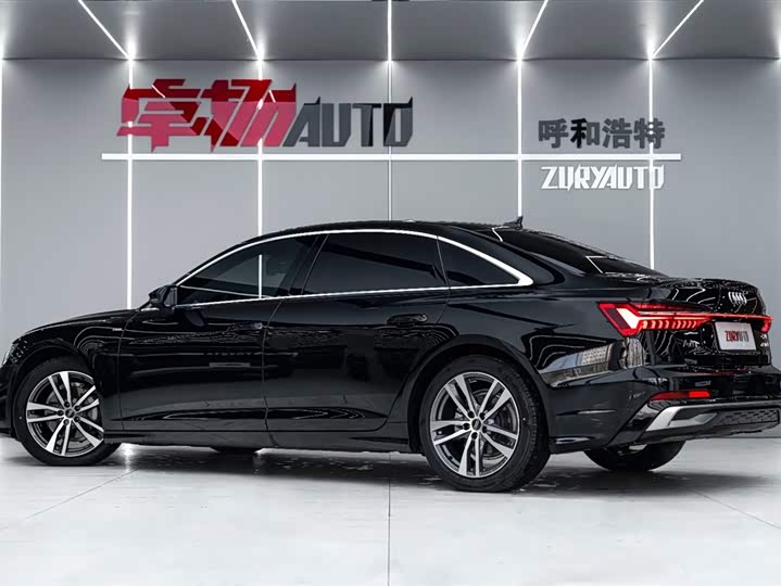 Фото 7 - Audi A6L