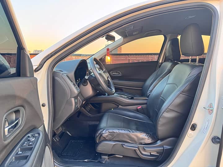 Фото 7 - Honda Vezel