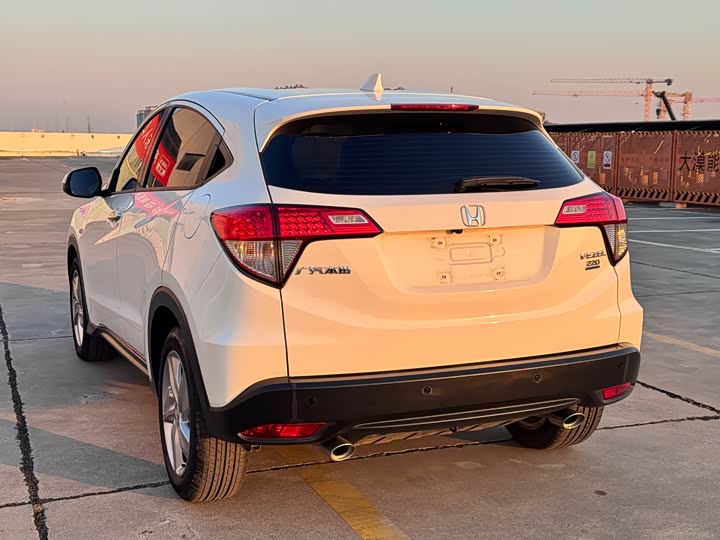 Фото 9 - Honda Vezel