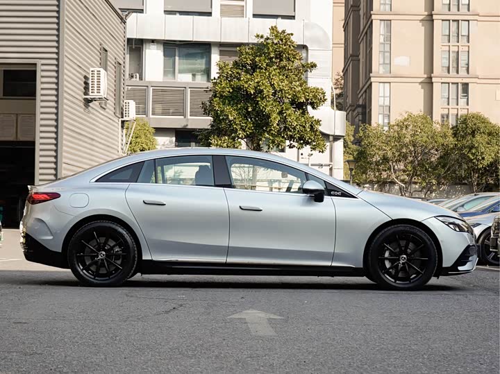 Фото 3 - Mercedes-Benz EQE