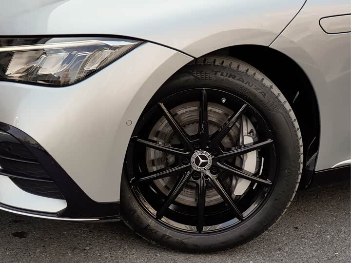 Фото 8 - Mercedes-Benz EQE