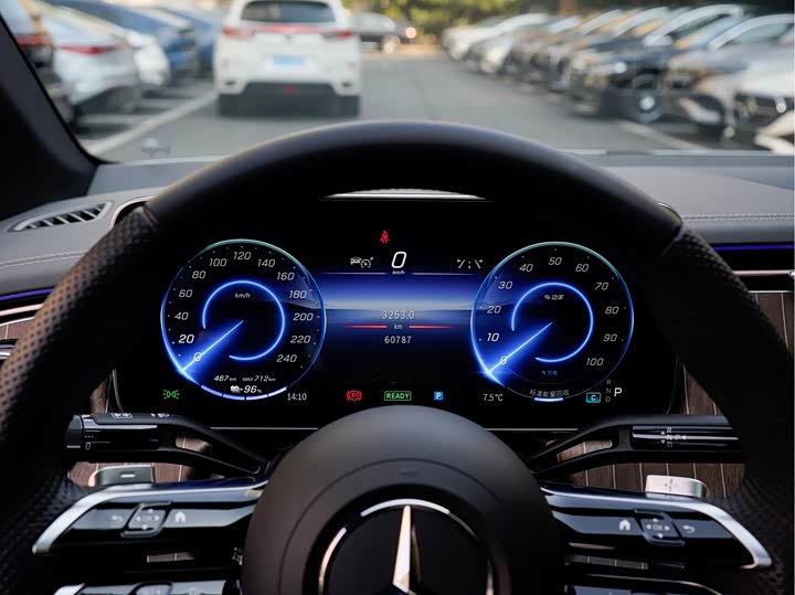 Фото 9 - Mercedes-Benz EQE